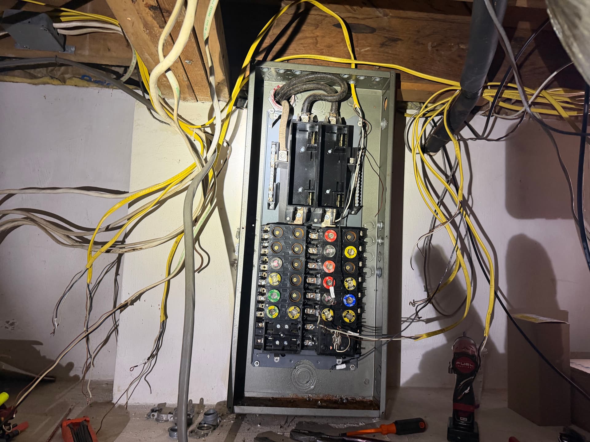 Old Fuse Panel Gets a Full Replacement Upgrade in Oak Ridge image