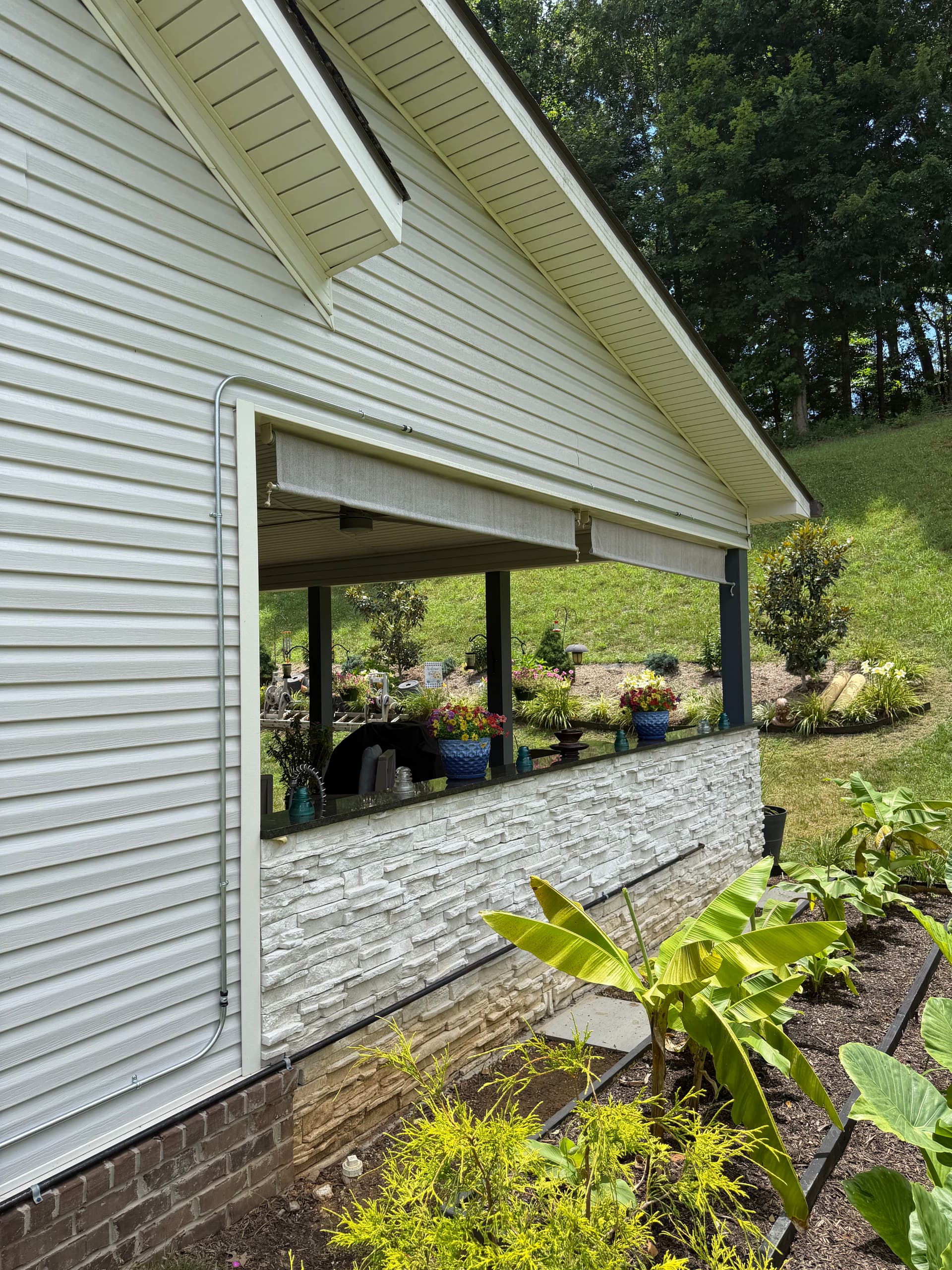 Gallery photos for New Circuits Bring Climate Control to a Knoxville Sunroom Addition: Image #1