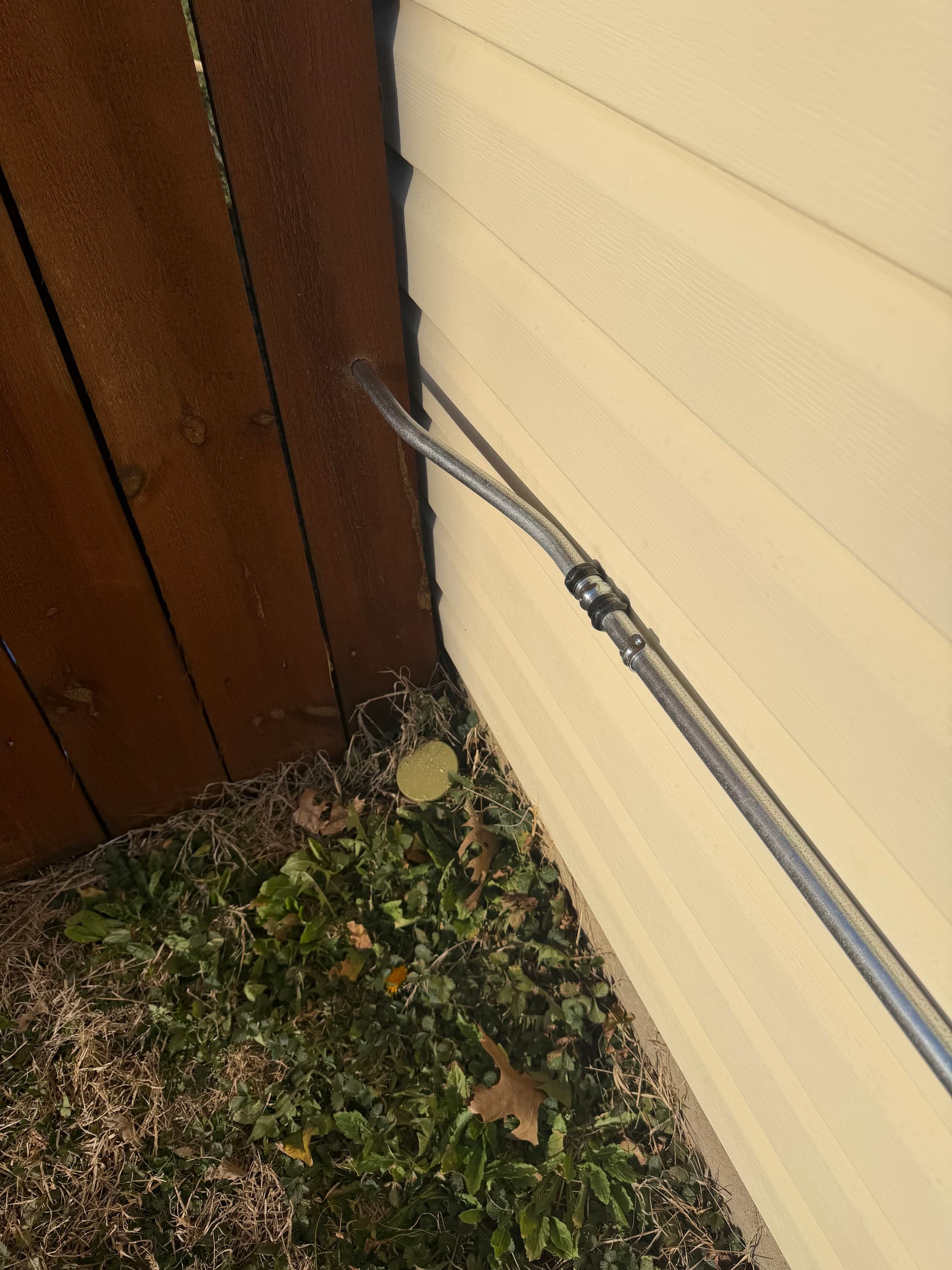 Gallery photos for Home Exterior Utility Setup for Reliable Power: Image #1