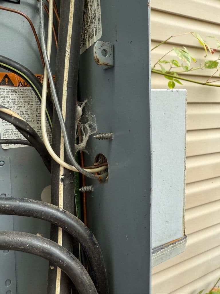 Gallery photos for Safety Check-Up for Outdoor Outlets: Image #1