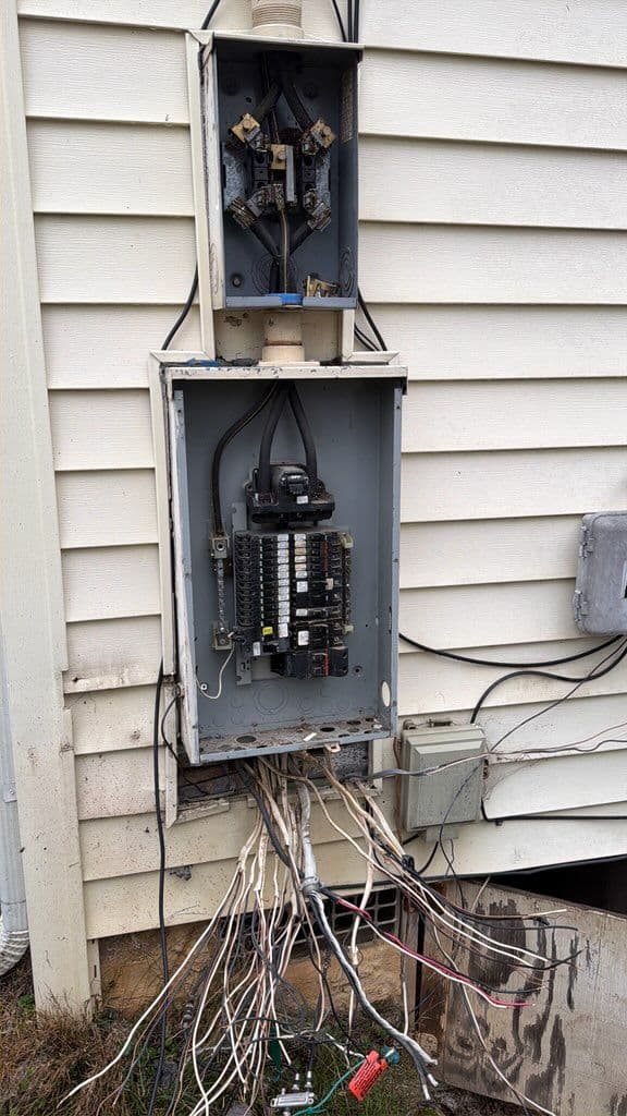 Gallery photos for Reliable Electrical Panel Upgrade Service: Image #3