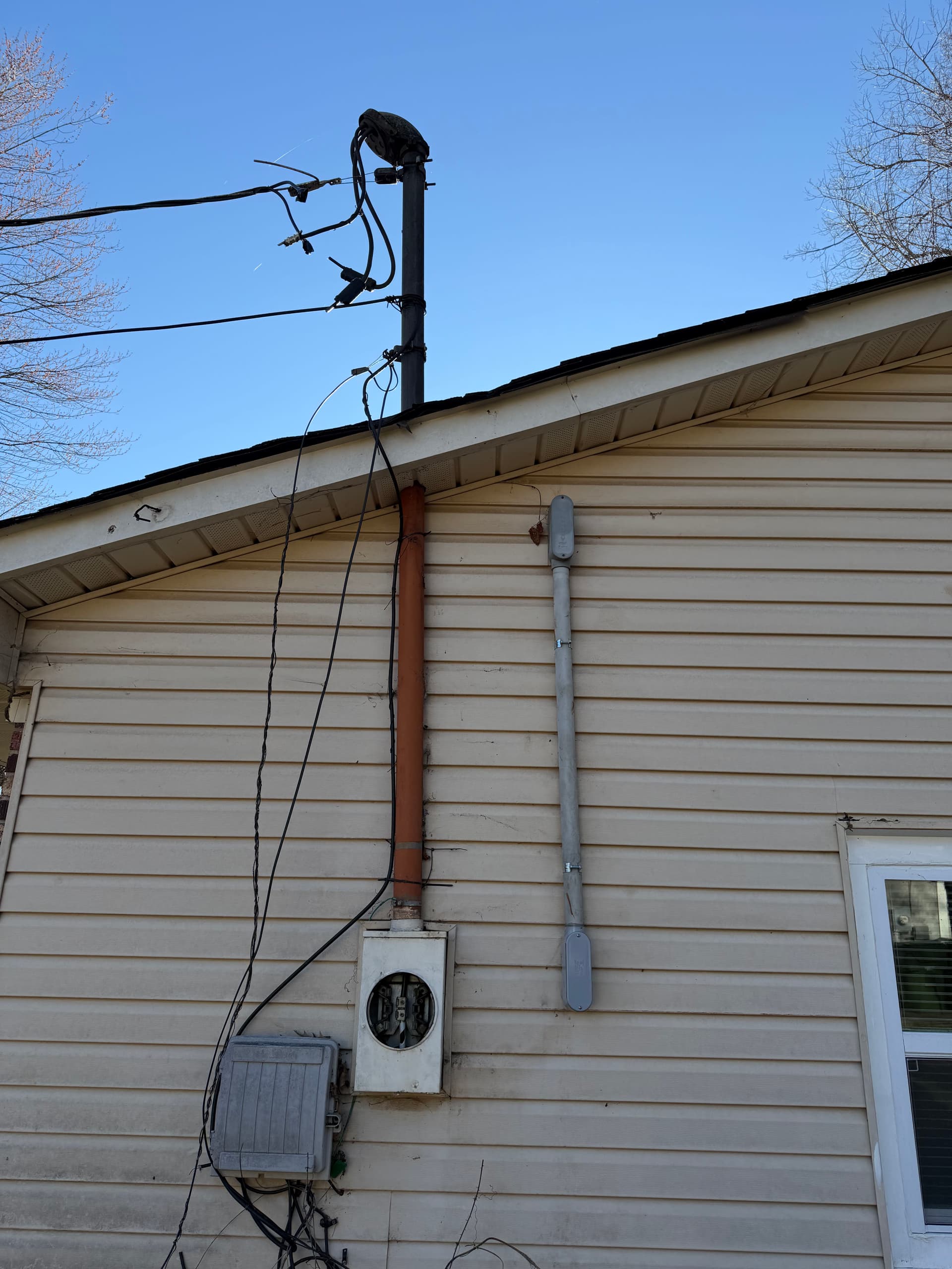 Gallery photos for Electrical Panel and Wiring Upgrade for a Safer Home: Image #3